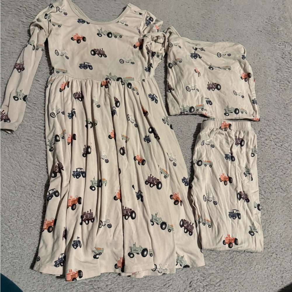 Kyte BABY matching set flowers & tractors - set of 2